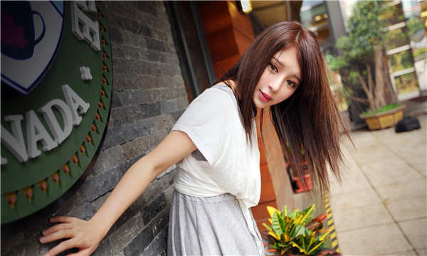 扬州想找一个女性生孩子给报酬-｛找个女人生孩子多少钱｝